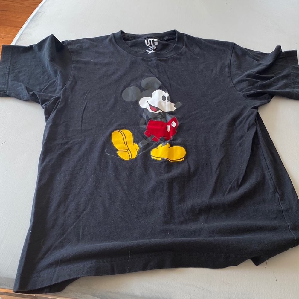 Mens Disney Mickie Tshirt Small